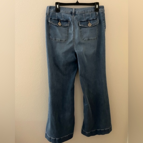 Chico’s Flare Stretch Jeans 10 Regular - Picture 5 of 7